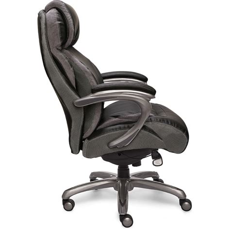 Finished in Puresoft faux leather material, this Serta office chair is low-maintenance and looks great in any office environment. . Serta big and tall office chair
